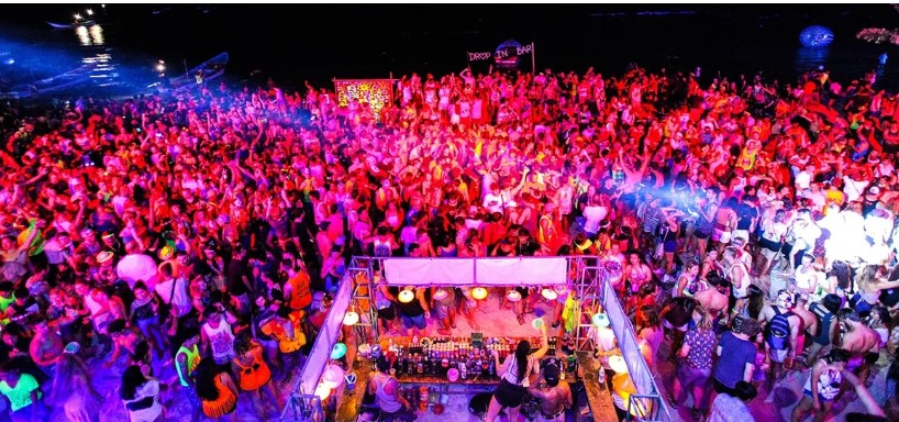 EVENTSToo big to fail: Full Moon Party revives Koh Pha Ngan